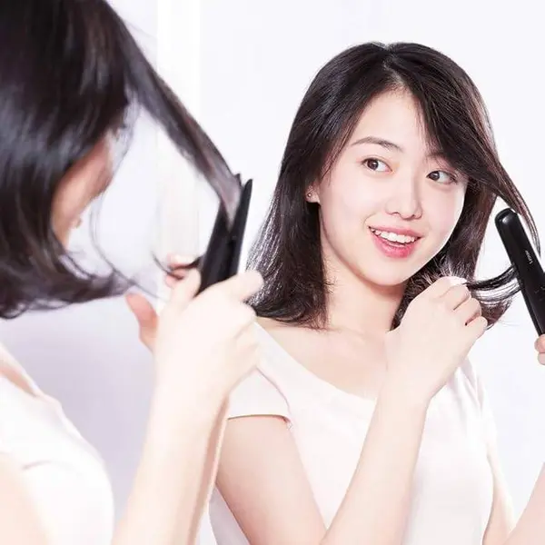 Xiaomi YueLi Wireless Mini Hair Straightener – View 2